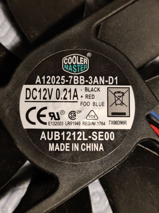 Selling 3 Cooler Master 120 mm Fans64738879923971121
