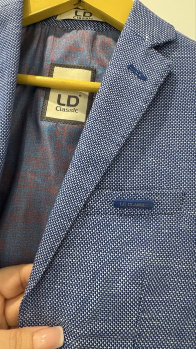 Фірмовий піджак LD CLASSIC та білі штани для хлопчика