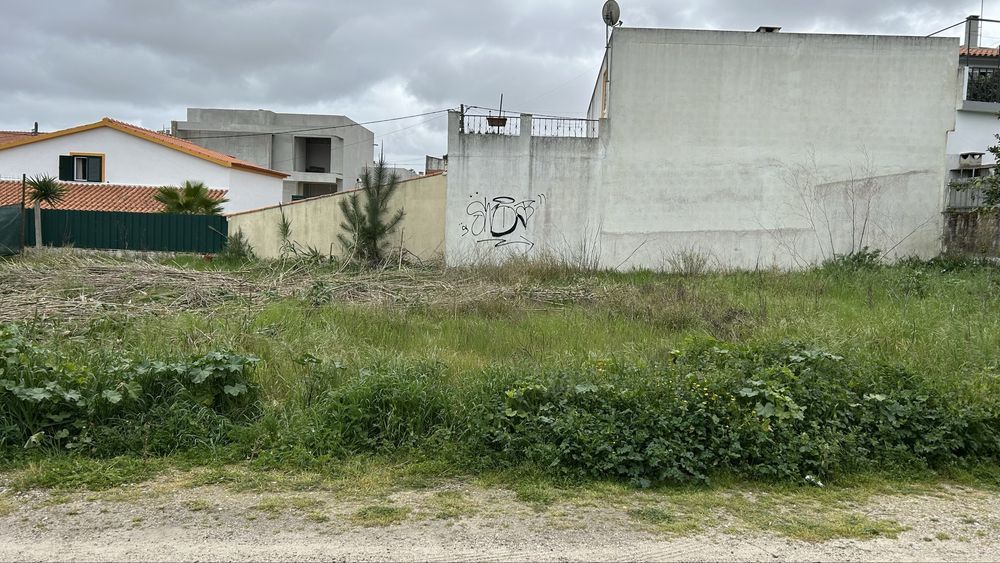 (O PRÓPRIO) Terreno urbano 325m2 para construção de moradia isolada em Azeitão URBANIZADO E TUDO PAGO (FORA DE AUGI)