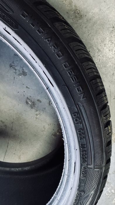 R19 225/40 Vredestein шини зимоаі комлект
