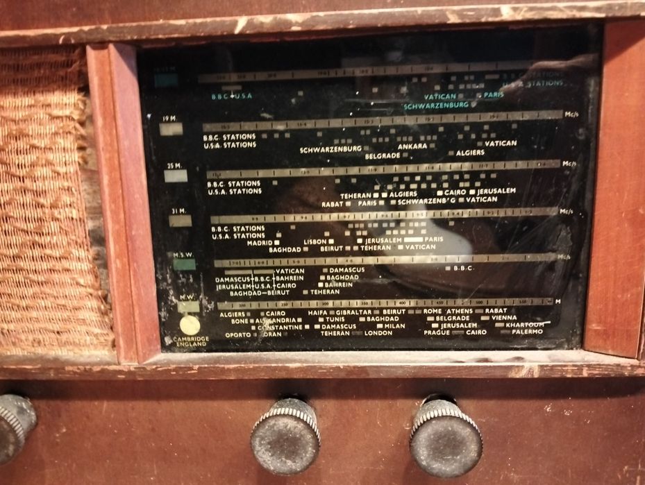 Rádio (válvulas) muito antigo PYE (ver desconto no texto)