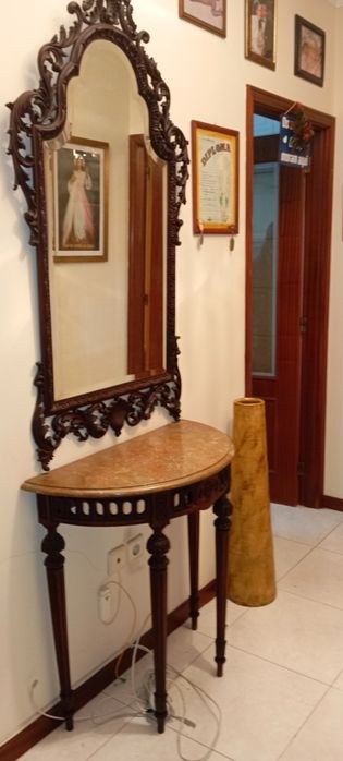 Conjunto mesa de espelho + espelho clássico em madeira trabalhada