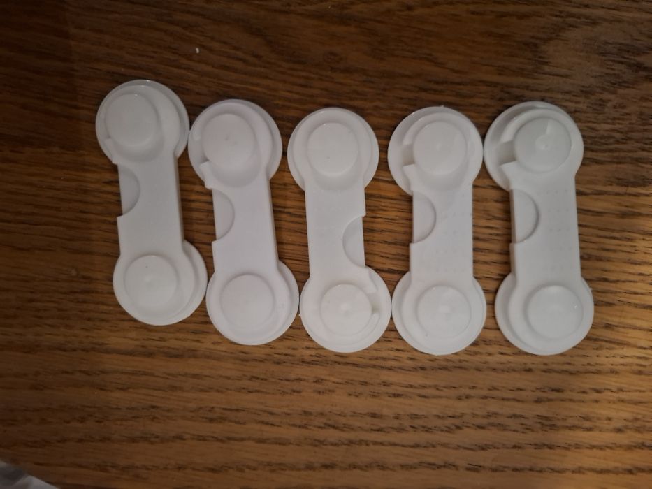 5 zabezpieczen na drzwi szafek