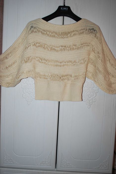 Новая вязанная кофточка.