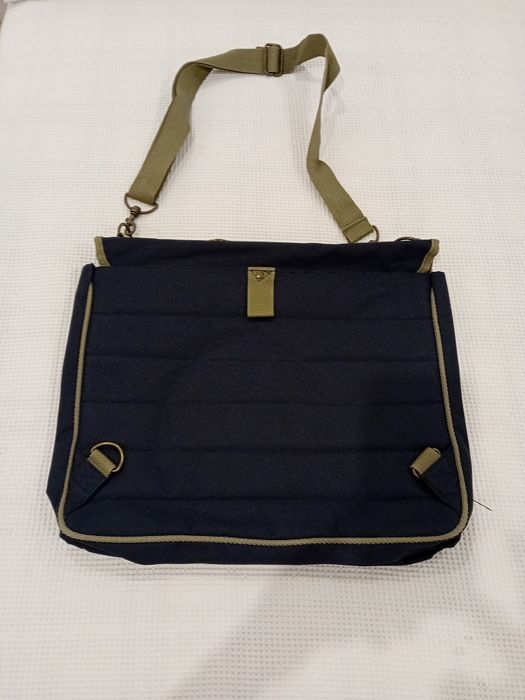 Mala escolar/documentação