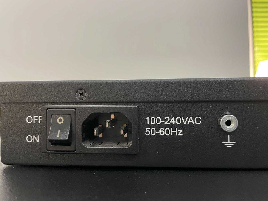 GSM/VoIP шлюз Dinstar DWG2000F — 8 каналів з розширенням до 16