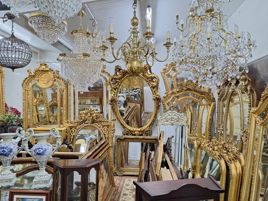 Grande variedade de espelhos