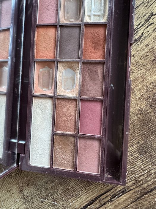 Makeup Revolution paleta cieni do powiek Chocolate Orange