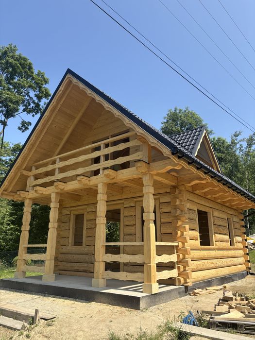 Domek , dom z bali i półbali