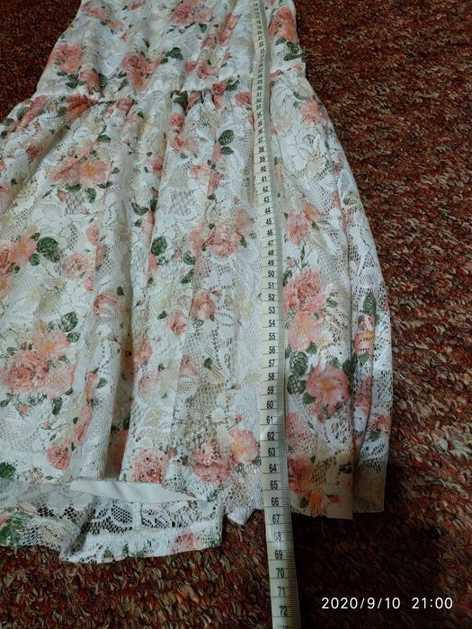 Платье красивенное.