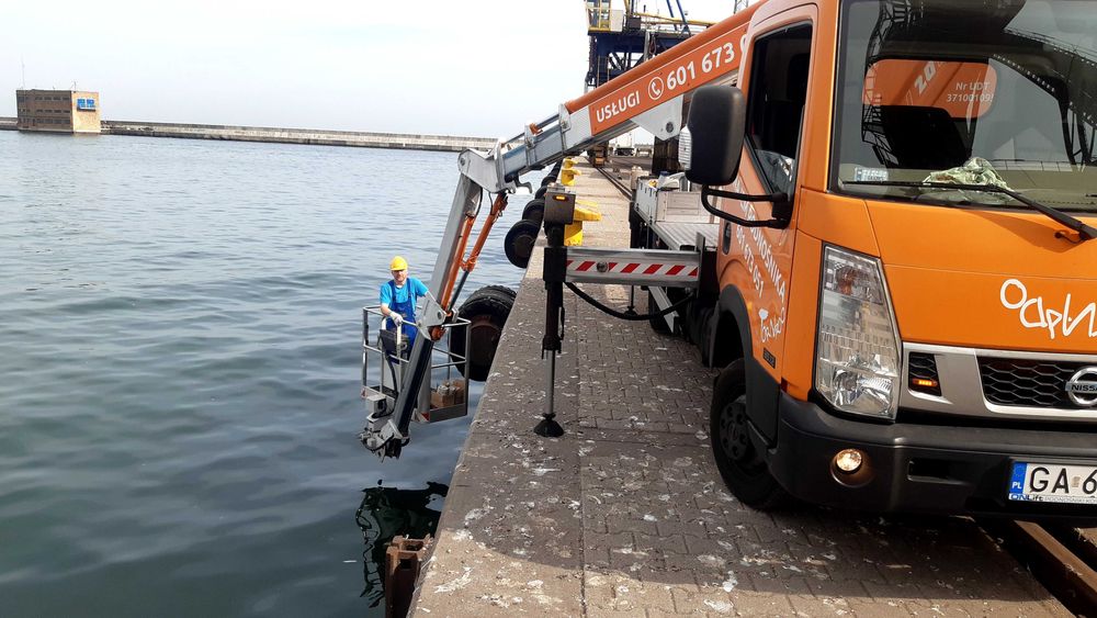 Podnośnik Koszowy Czyszczenie Elewacji Czyszczenie Kostki Brukowej