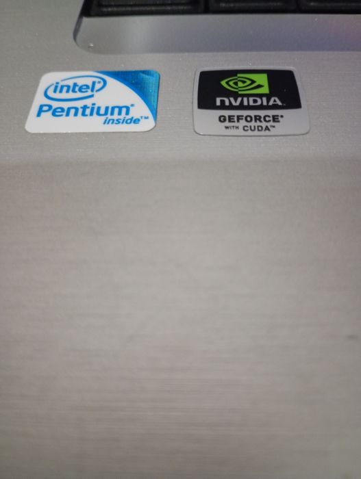 Ноутбук Samsung 17 "новый ssd 120/8gb Windows 11pro в идеальном состоя