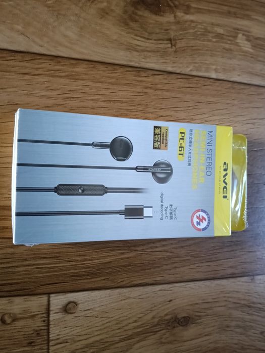 Sprzedam zestawy słuchawkowy do smartfona, USB typu C, NOWY!