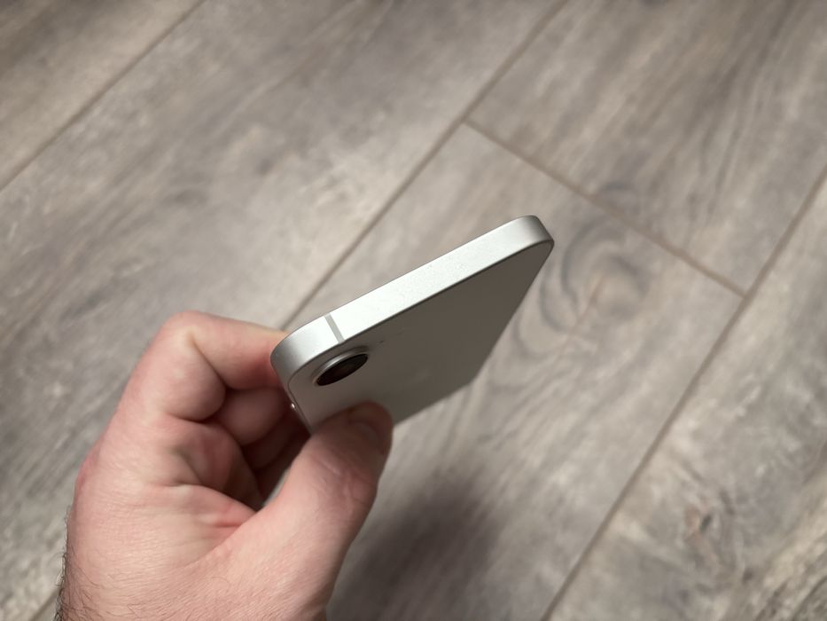 iPhone 16e 128gb White