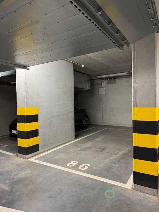 Wynajmę miejsce parkingowe w garażu podziemnym, Zabłocie 35
