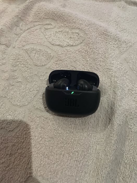 Продам наушники jbl wave beam 2