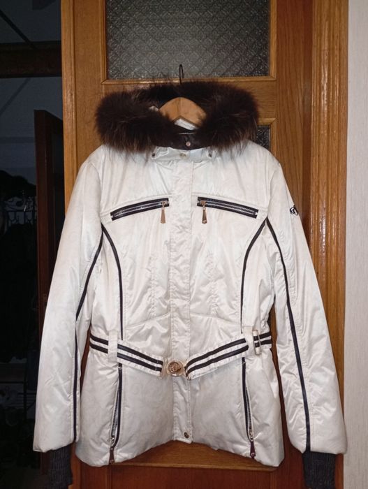 Продам куртку  в очень хорошем состоянии