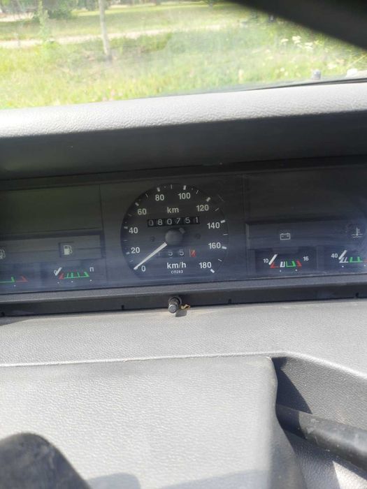 автомобіль Таврія 1102