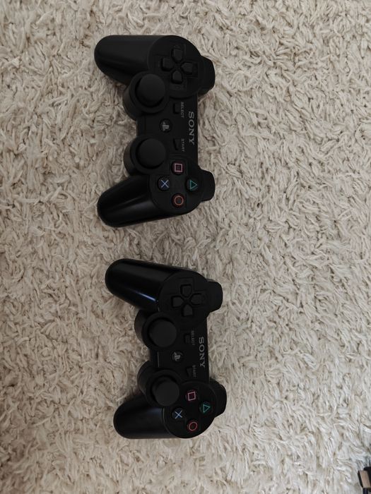 Продам оригінальну приставку Playstation 3Slim об'ємом пам'яті 120 Гб