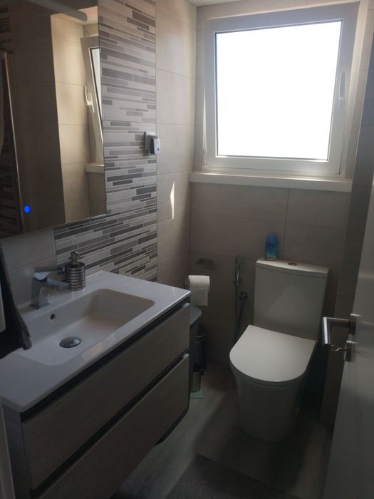 Dafundo T2 remodelado c/quintal 80m