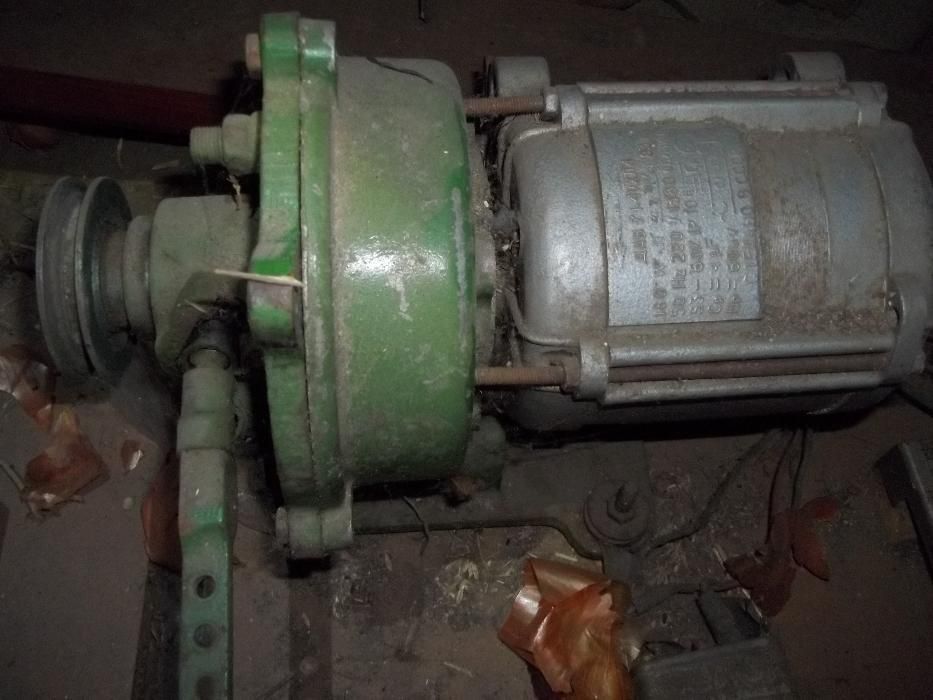 электро привод для швейной машынки или оверлога (220вольт)