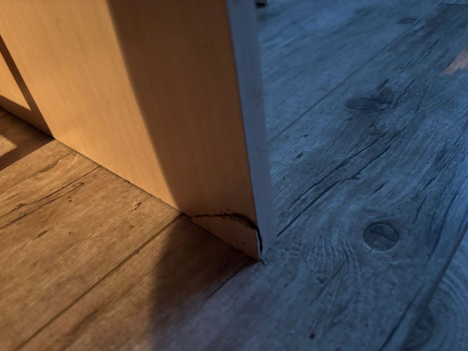 Biurko z łóżkiem i drabinką