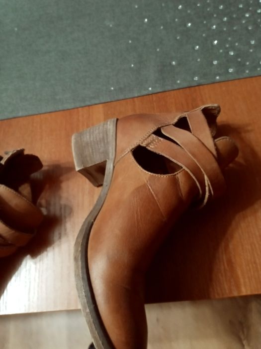 Botki 36 wojas skora naturalna za kostke obcas