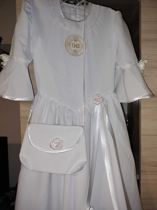 Sukienka komunijna.