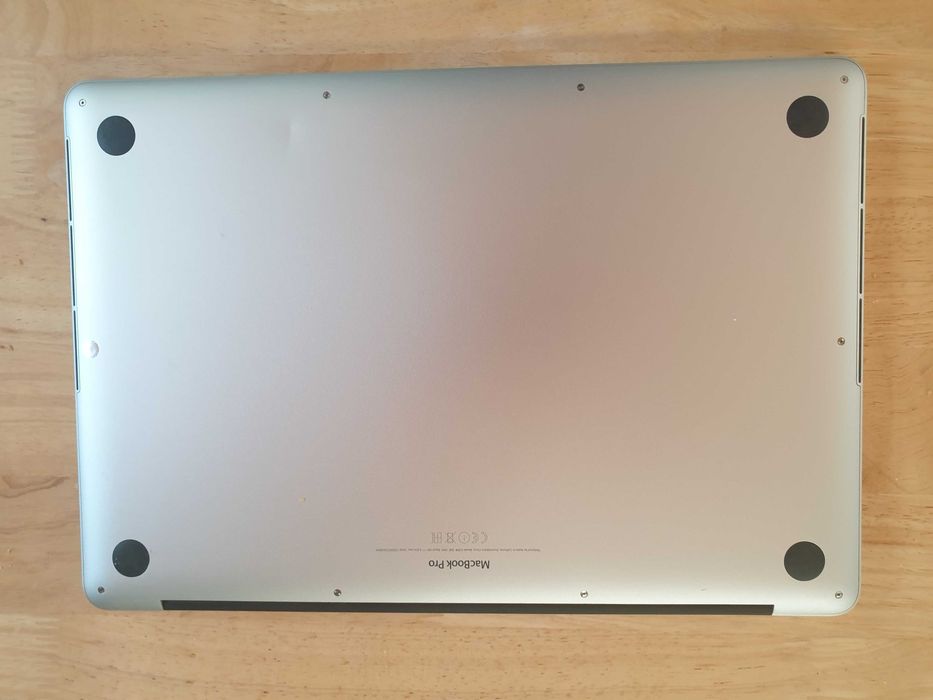 Apple MacBook Pro 15-Inch "Core i7" 2.2 Mid-2015 (IG)