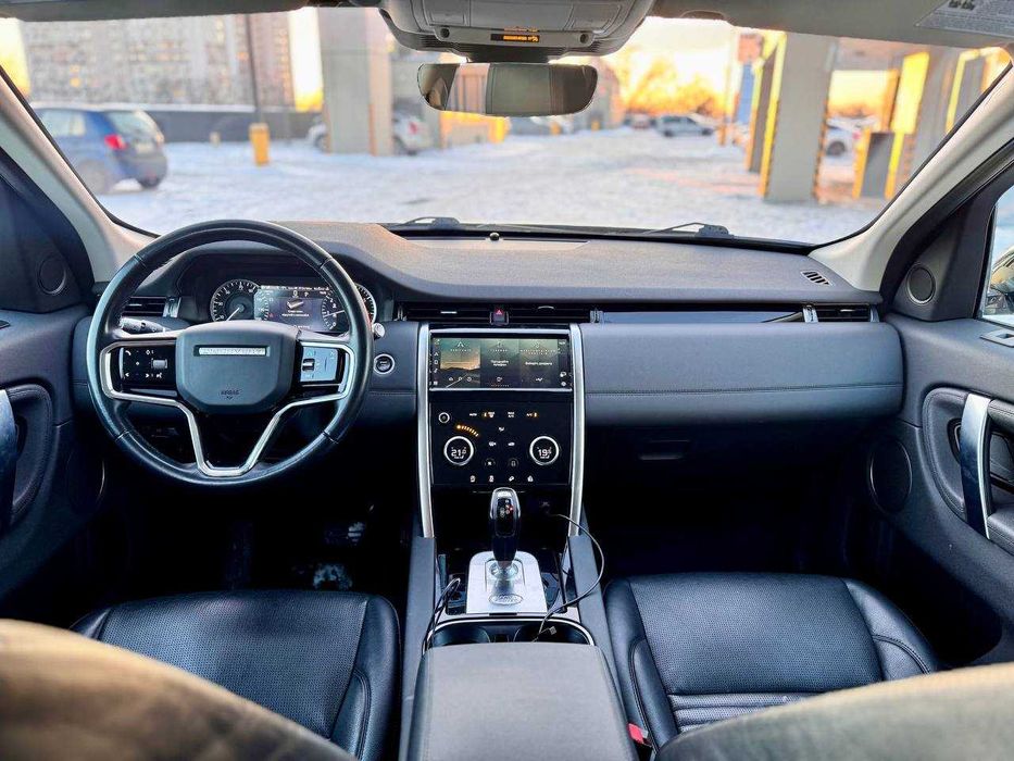 Land Rover Discovery Sport 2021