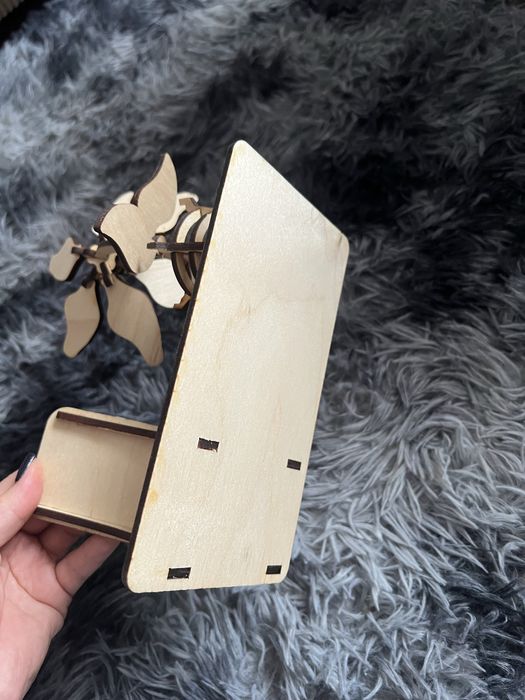 Ozdobna podstawka pod telefon