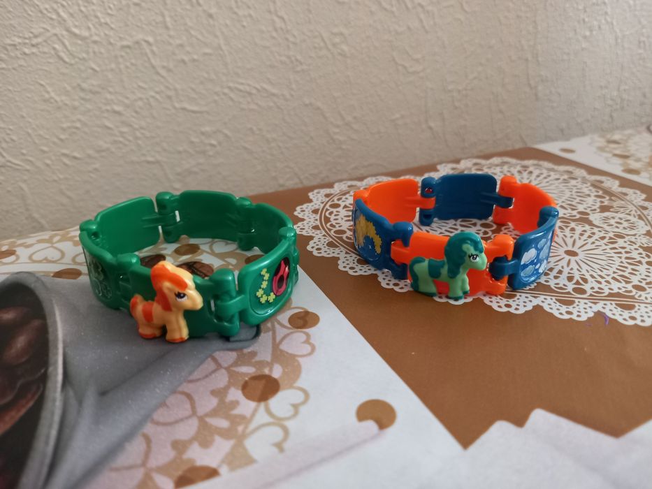 Браслеты, обручи  для девочки .