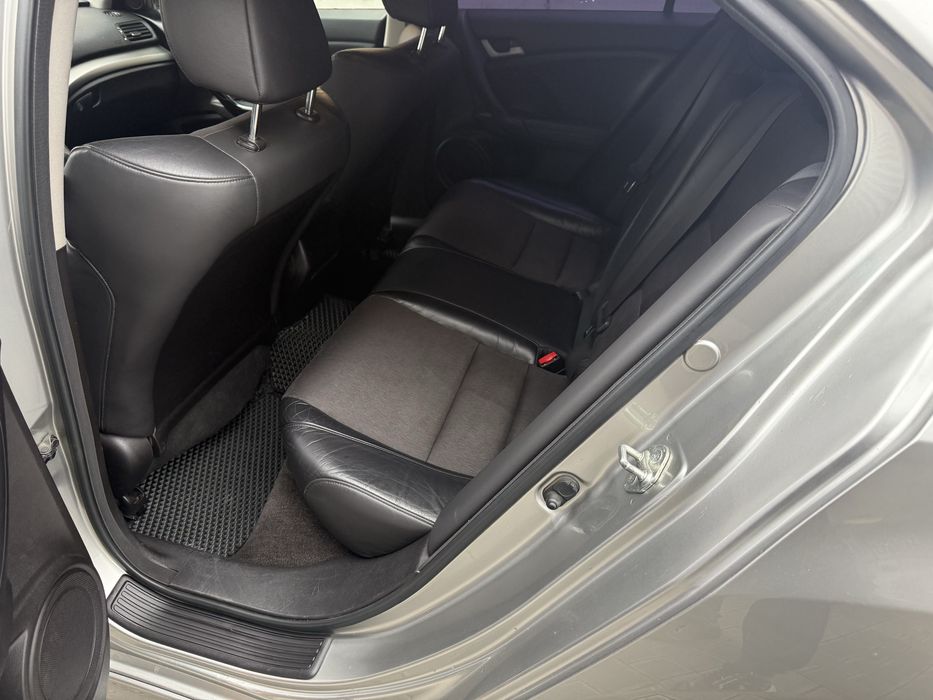 Продам Хонда Акорд ЦЕЛАЯ!!!