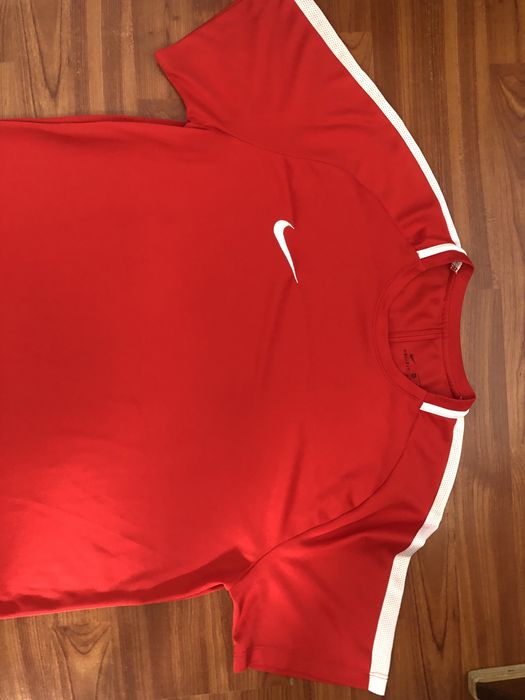 Спортивная футболка Nike DRI - FIT