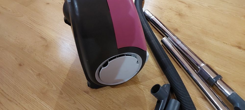 Продам пылесос Philips FC 8262