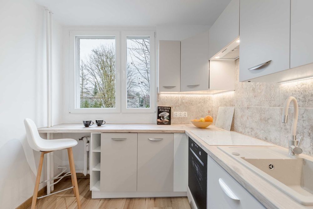 Słoneczne mieszkanie, 1 piętro, nowe 3 pokoje kuchnia łazienka balkon