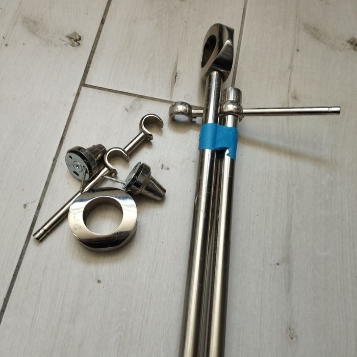 Sprzedam karnisz podwójny 220