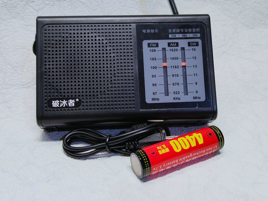 Трехдиапазонный радиоприемник L-31 питание от 18650