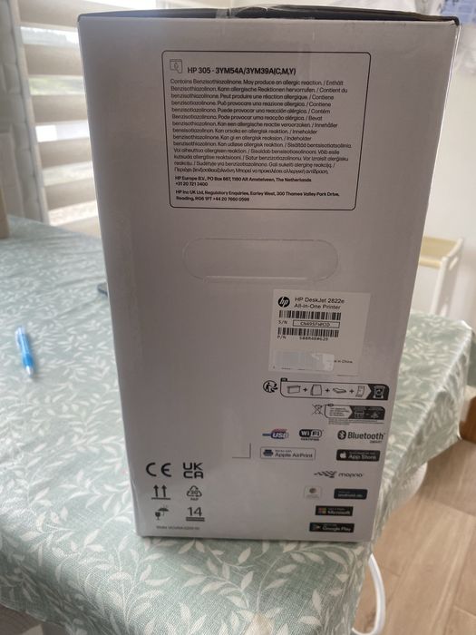 Impressora Deskjet 2822e embalada