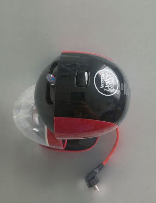 Ekspres do kawy Nescafe Dolce Gusto Czerwony Pingwinek