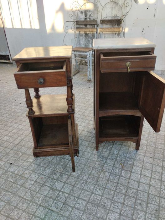 Mesinhas de Cabeceira Antigas