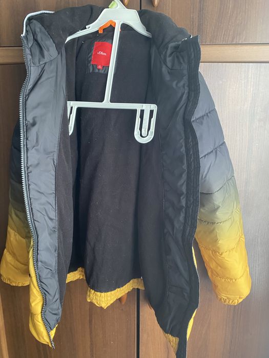 Зимова пухова куртка s. Oliver чорно-жовта, р. 140