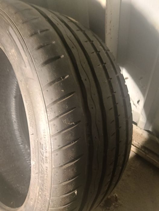 Opony LAUFEN 275/40ZR19 2sztuki