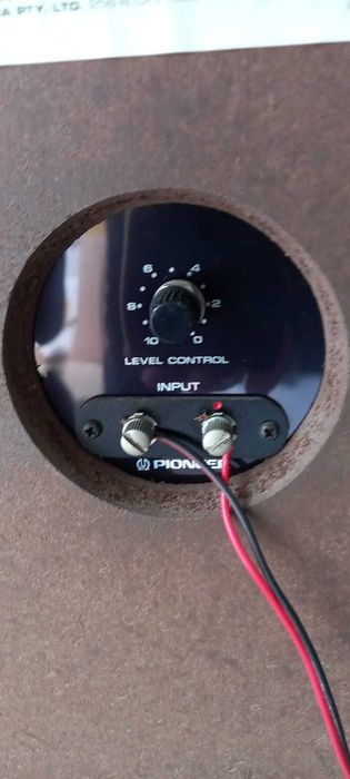 Par de colunas de som Pioneer anos 70 em muito bom estado