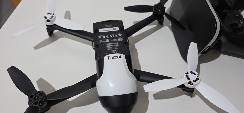 Drone bebop 2  em bom estado