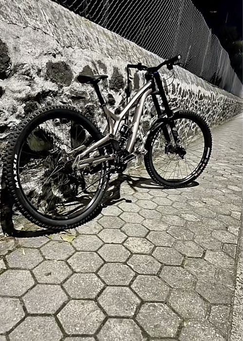 Vendo commencal suprime dh V4.4 2022