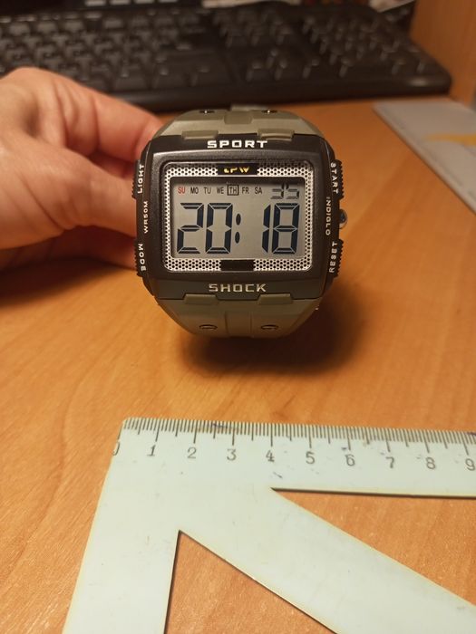 Часы  SYNOKE электронные с большими цифрами..