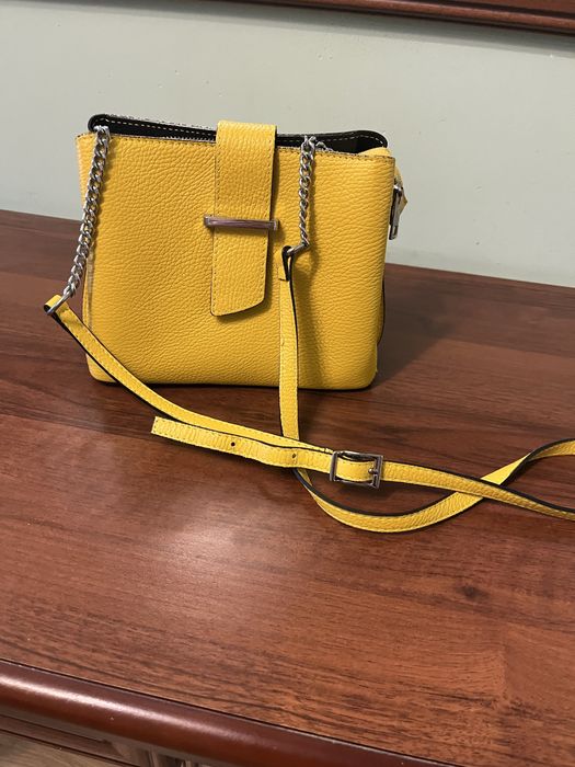 Жовта шкіряна сумка через плече,
