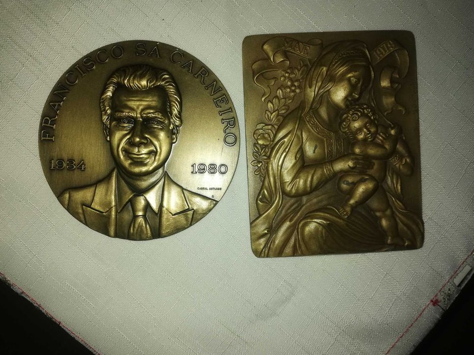 Mother and Sá Carneiro Medal