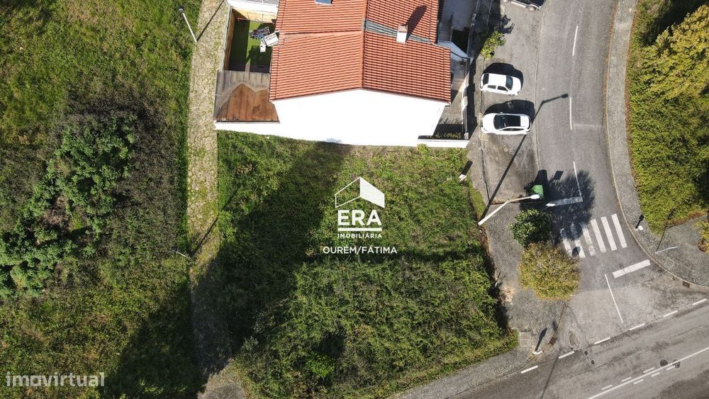 Lote de terreno localizado em Leiria
